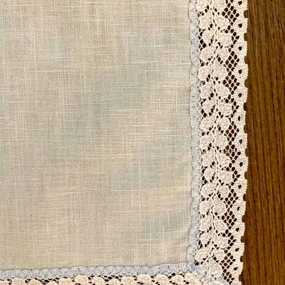 Elegant blue Lace-Trimmed Napkins